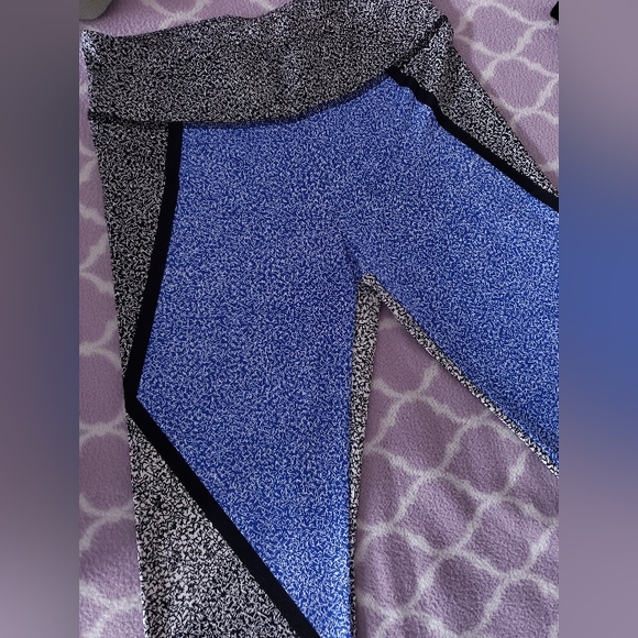 Yoga Pants - Picture 6 of 7